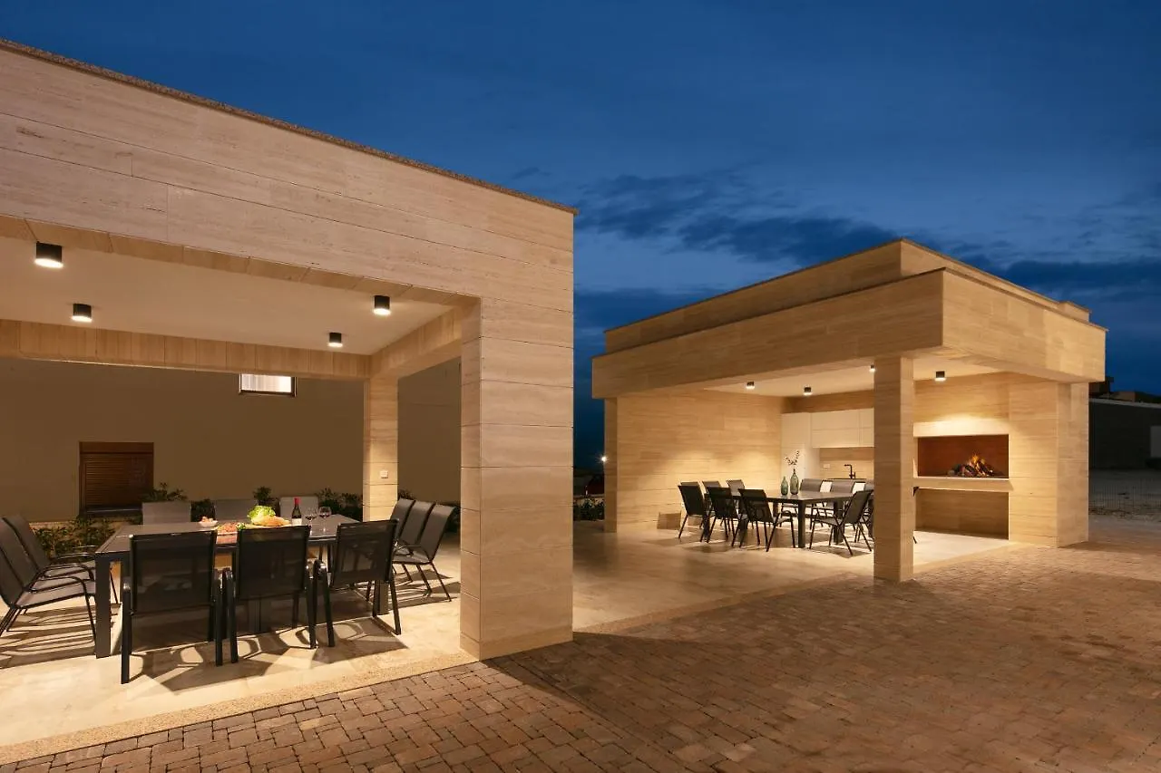Malibu Imperial Resort Vir