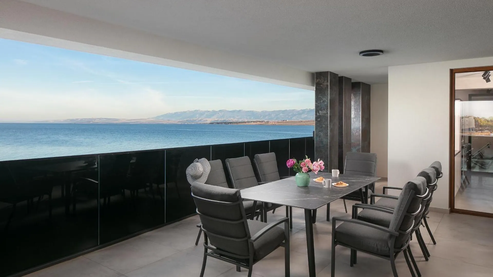 Malibu Imperial Resort Vir